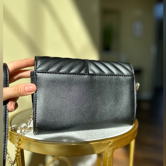 Elegant crossbody bag - Picture 2 of 4
